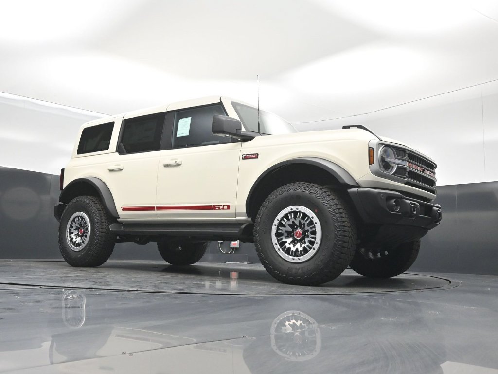 New 2026 White Ford Outer Banks image 3