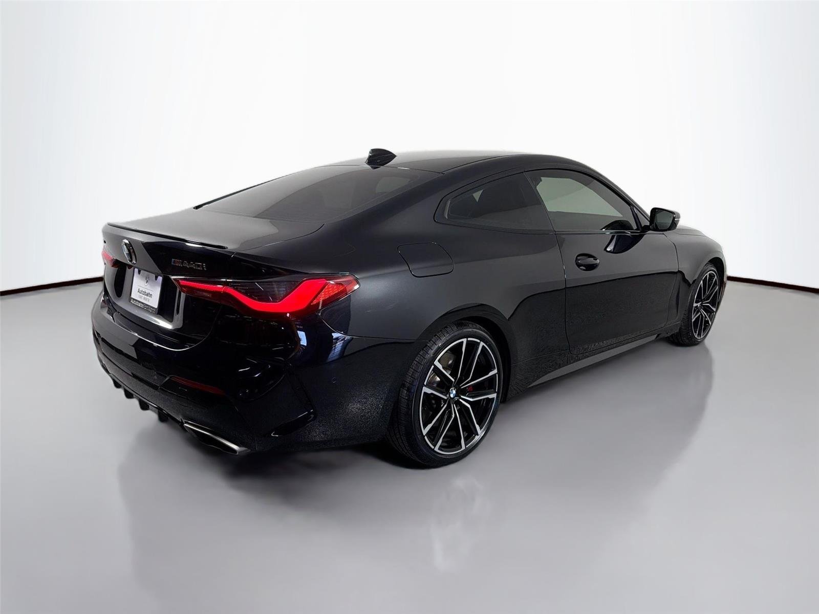 Used 2021 Black Sapphire Metallic BMW M440i xDrive image 5
