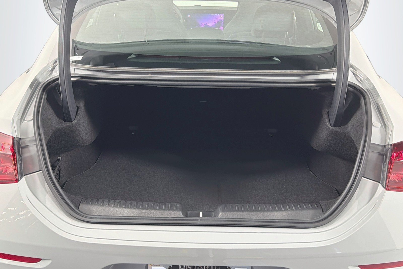 New 2027 MANUFAKTUR Alpine Grey Mercedes-Benz CLA 220 Hybrid image 21