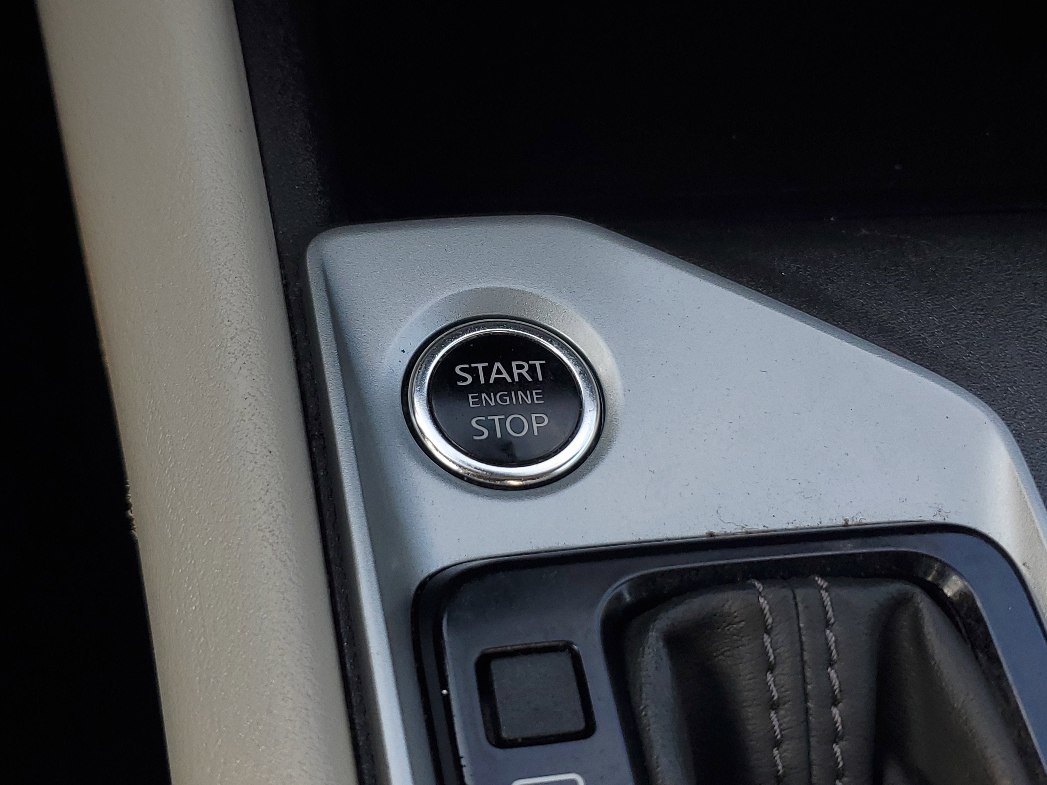 Used 2025 Blue Nissan 2.5 SV image 26