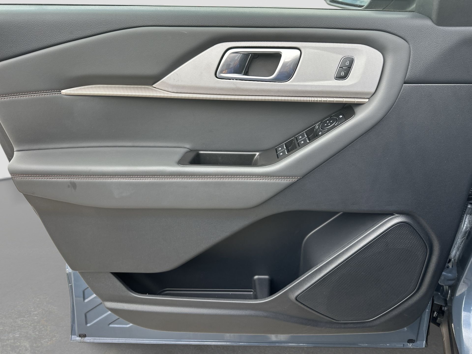 2025 Ford Explorer Active - Photo 22