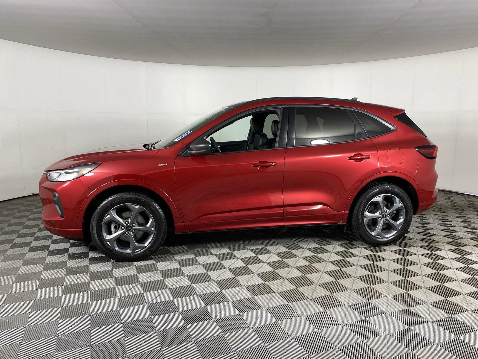 Used 2024 Rapid Red Metallic Tinted Clearcoat Ford ST-Line image 7