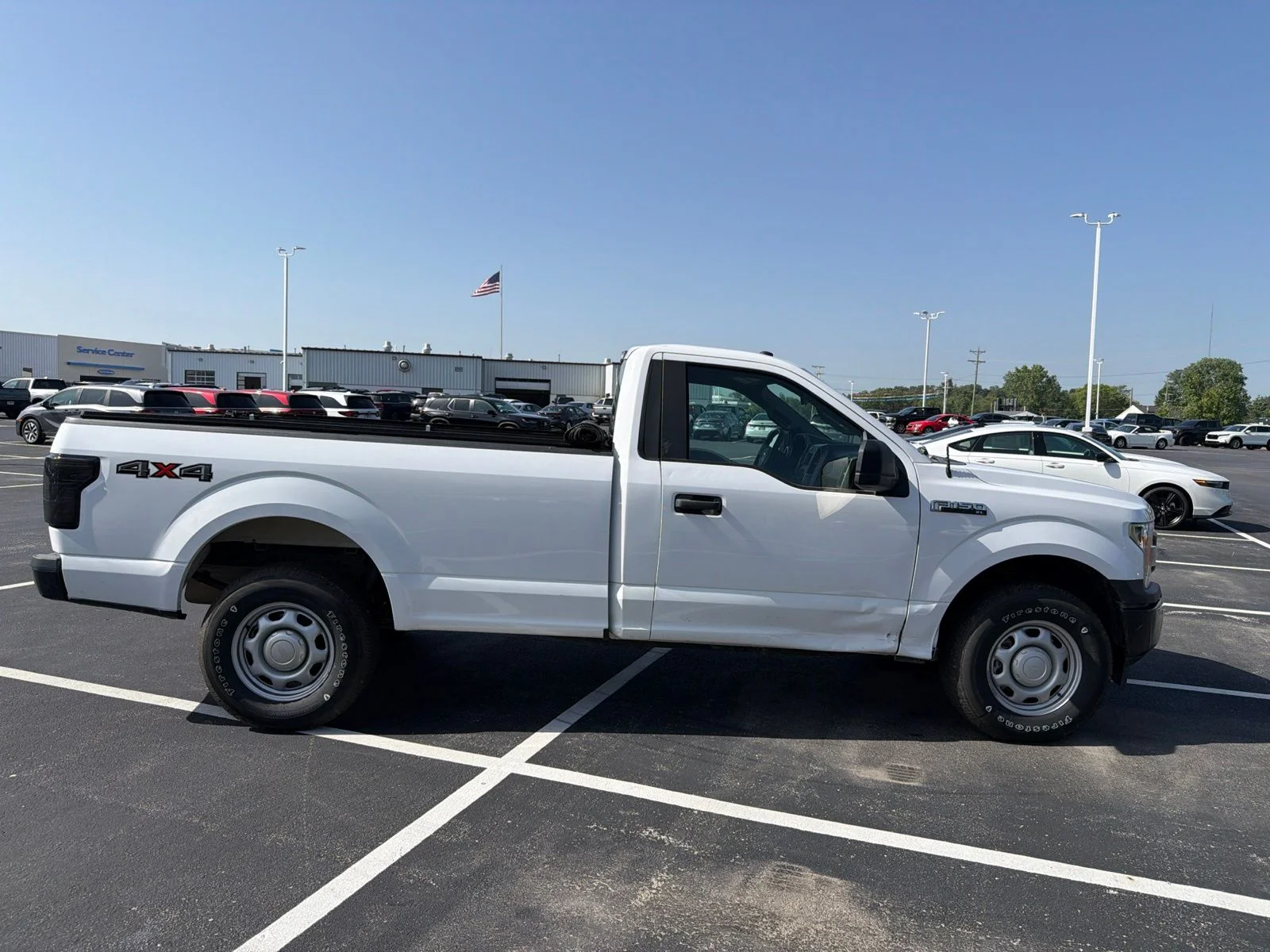 Used 2018 White Ford XL image 8