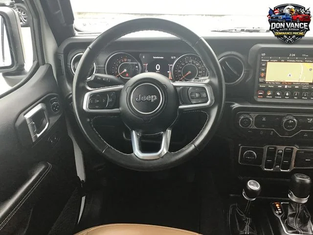 Used 2022 White Jeep Unlimited Sahara image 21