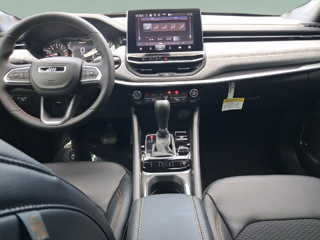 New 2026 Black Jeep Latitude image 10