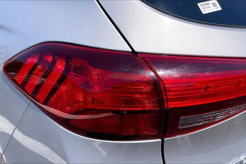 Used 2020 Silver Hyundai Value image 29