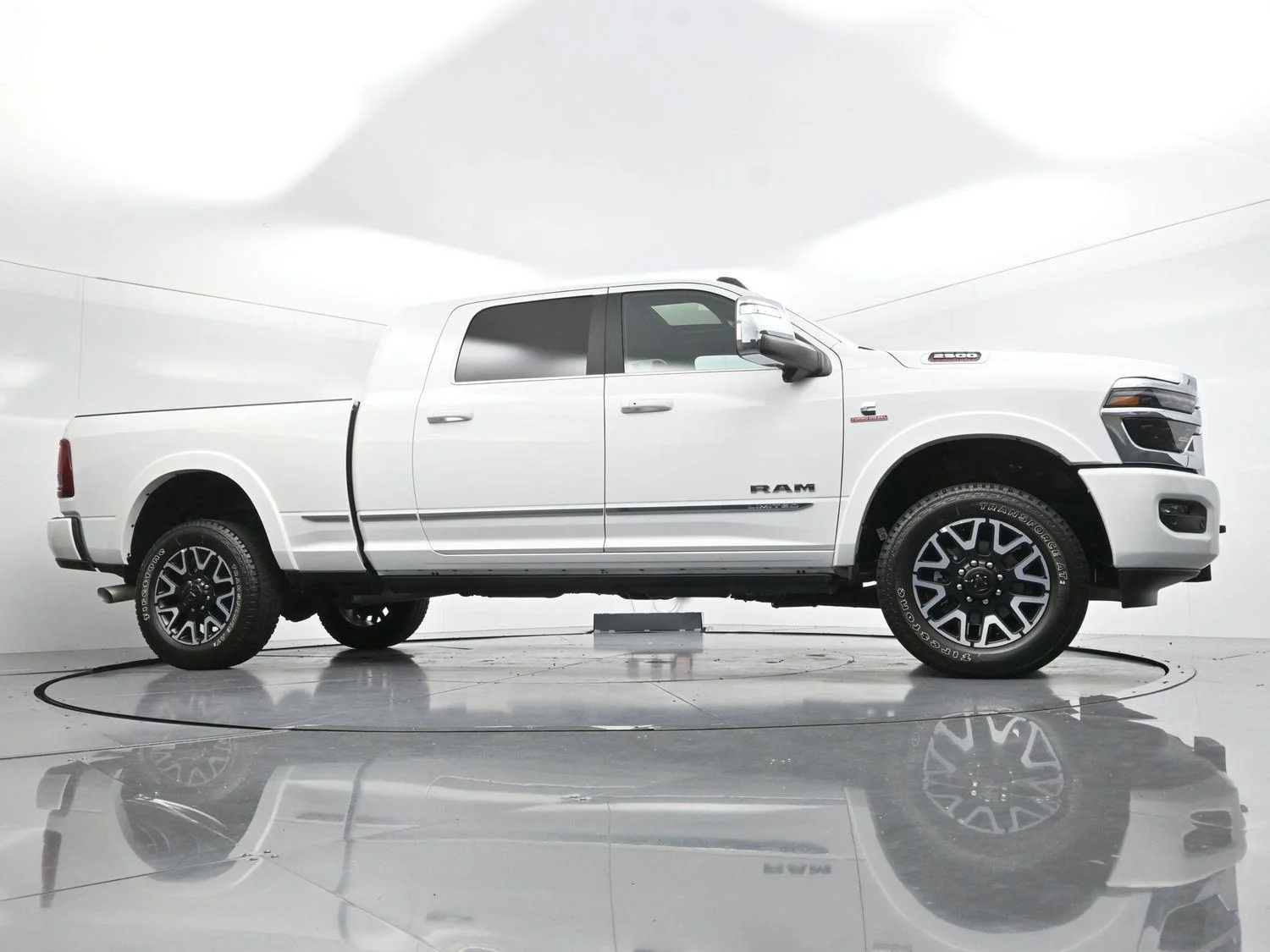 Used 2025 White Ram Limited image 48