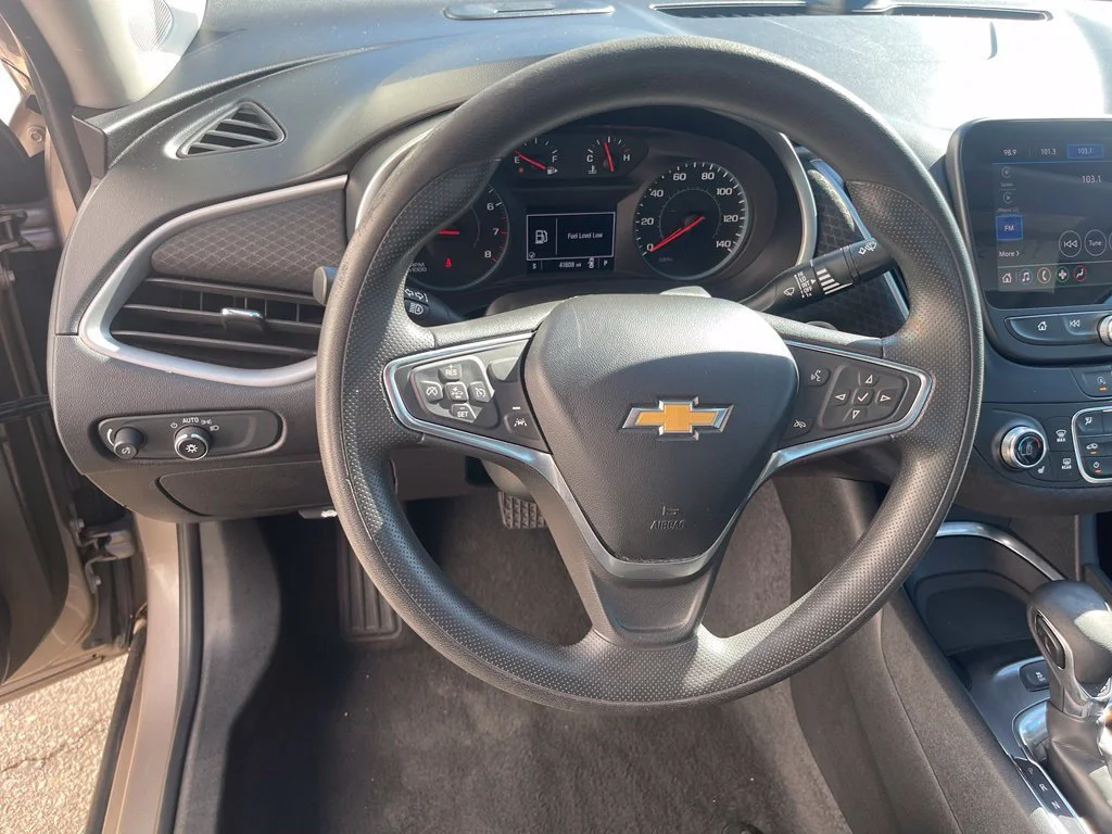 Used 2023 MINERAL GRAY METALLIC Chevrolet LT image 14