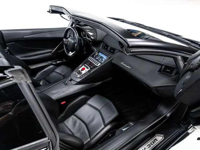 Used 2014  Lamborghini  image 41