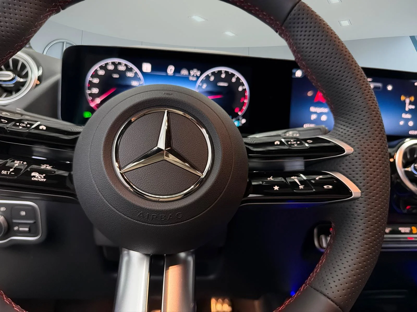 Used 2026 Grey Mercedes-Benz GLA 250 image 14