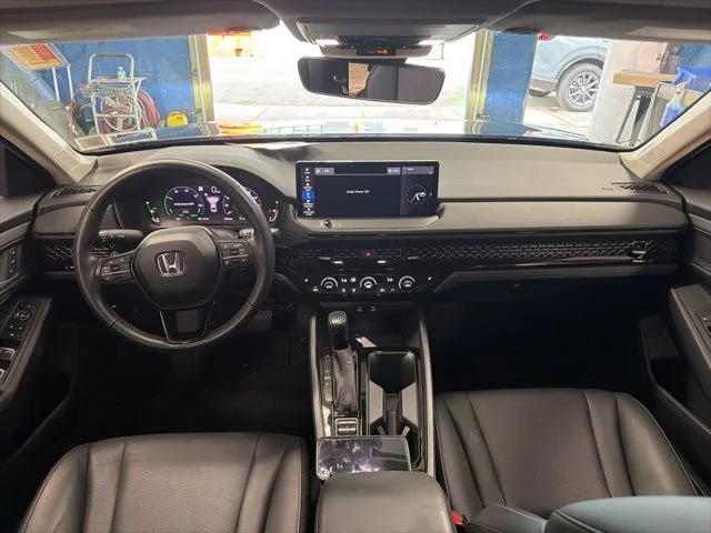 Used 2023 Gray Honda EX-L image 7