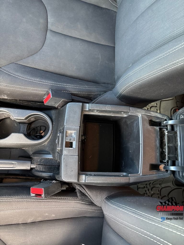 Used 2018  Jeep Unlimited Sahara image 18