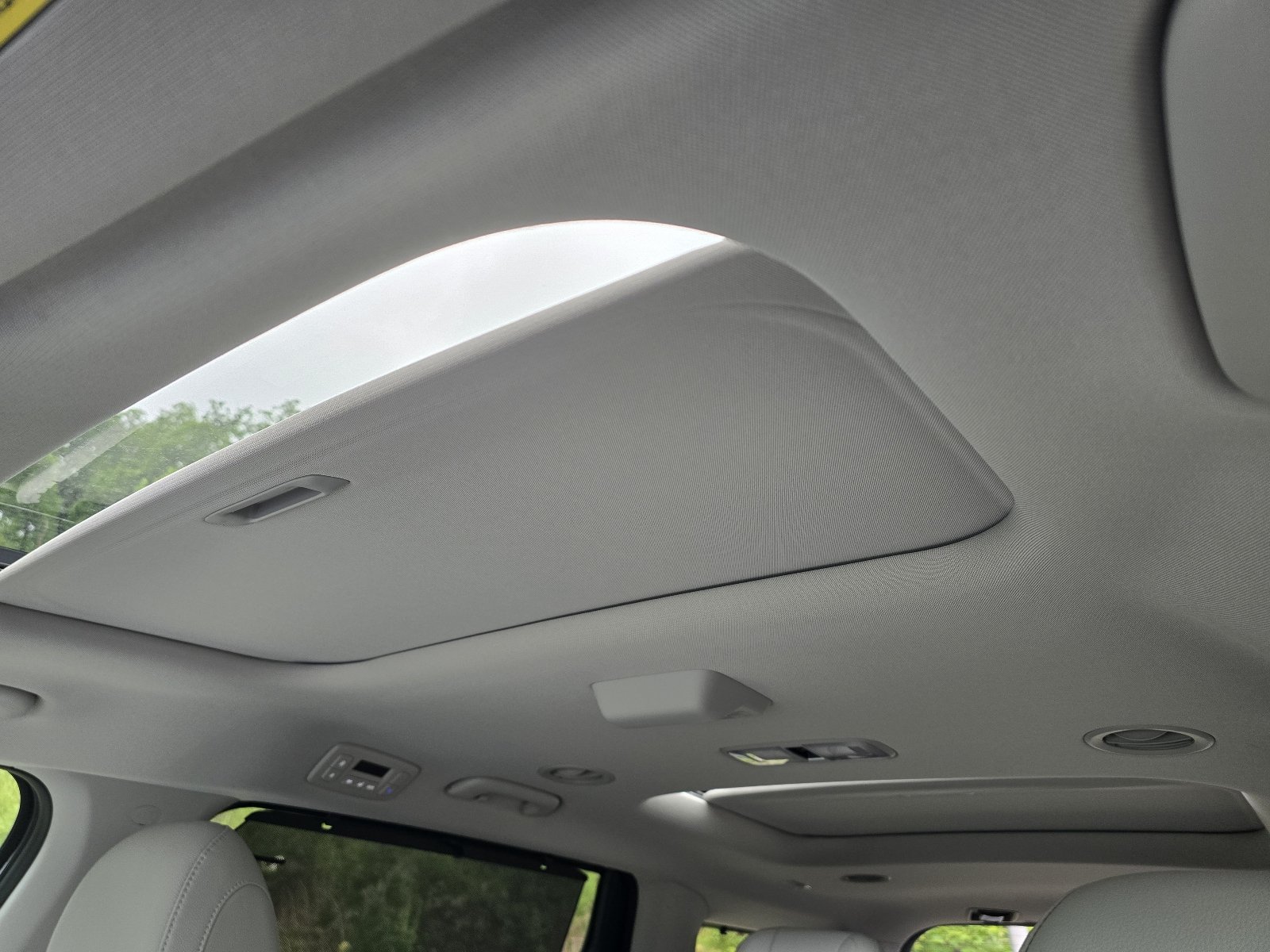 New 2026 Snow White Pearl Kia SX Prestige image 12