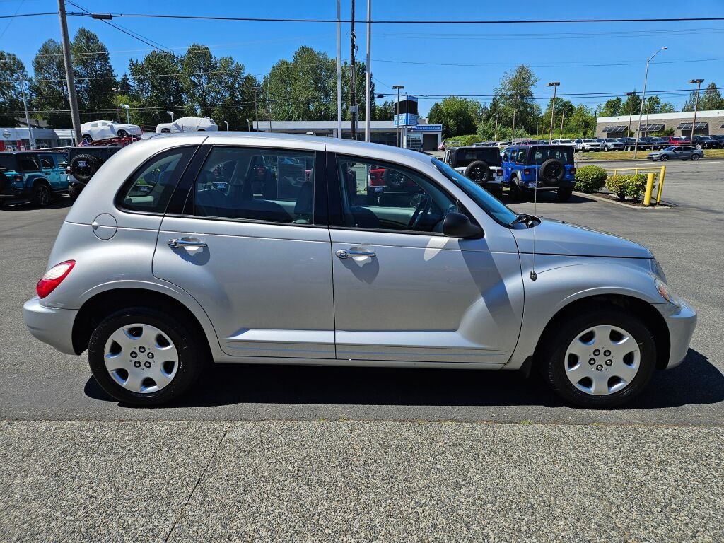 Used 2009 Bright Silver Metallic Clear Coat Chrysler LX image 6