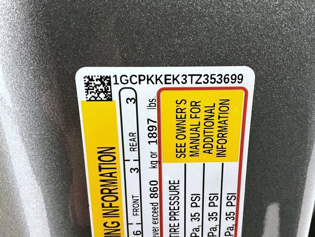 New 2026 Sterling Gray Metallic Chevrolet LT (2FL) image 26