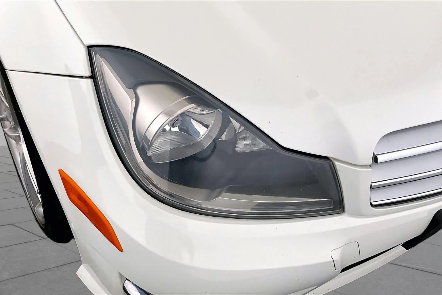 Used 2012 Arctic White Mercedes-Benz C 300 Sport image 27