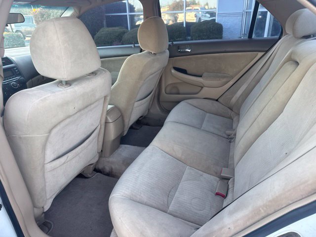 Used 2005 White Honda LX image 17