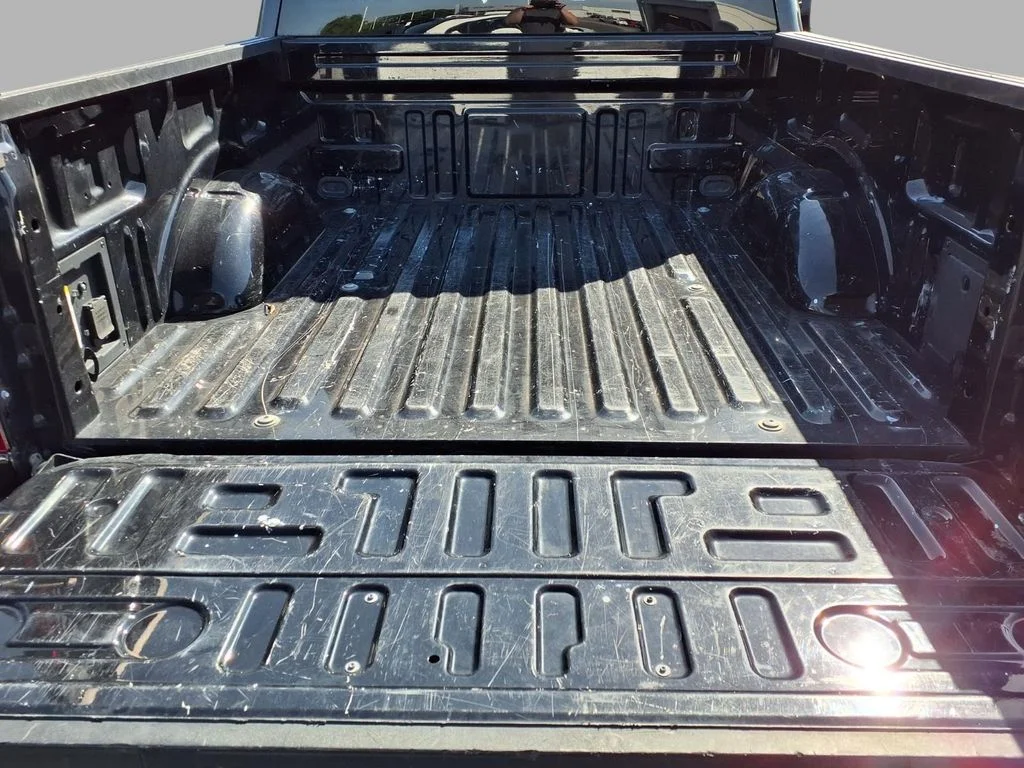 Used 2024 Black Ford XLT image 25
