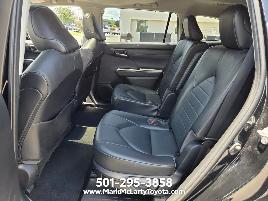 Used 2021 Black Toyota XLE image 10