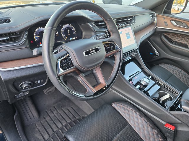 Used 2024 Black Jeep Summit image 10