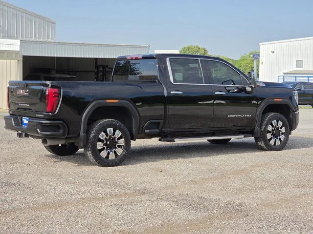 Used 2024 Black GMC Denali image 9