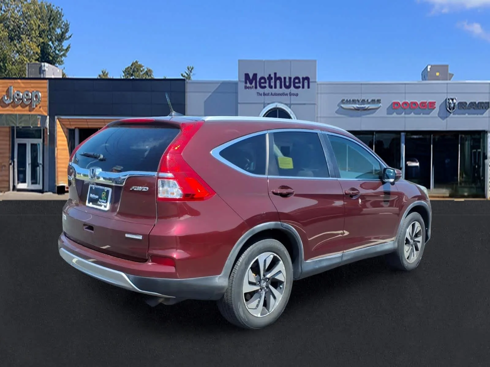 Used 2015 Basque Red Pearl II Honda Touring image 4