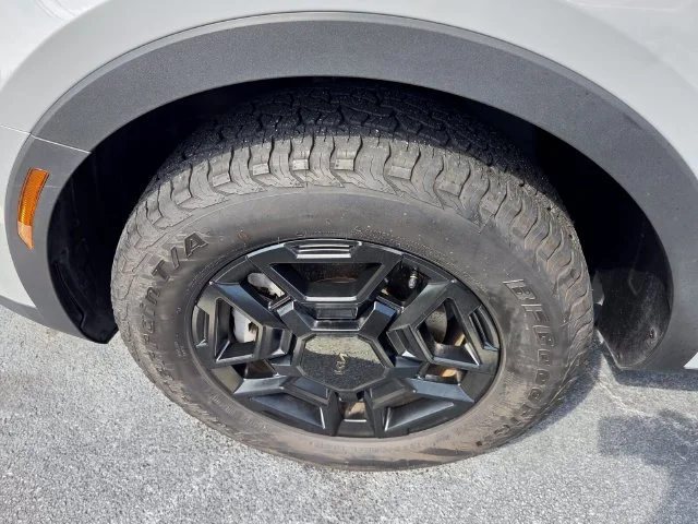 Used 2025 Gray Kia X-Pro SX Prestige image 17