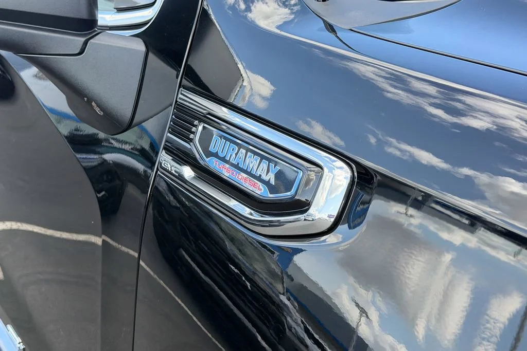 New 2026 Onyx Black GMC SLE image 5