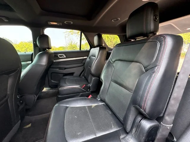 Used 2016 Red Ford Sport image 16