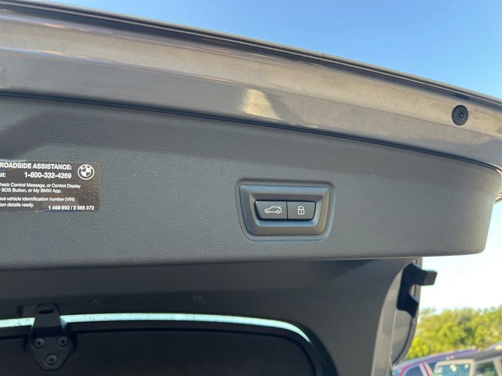 Used 2025 Gray BMW xDrive40 image 30