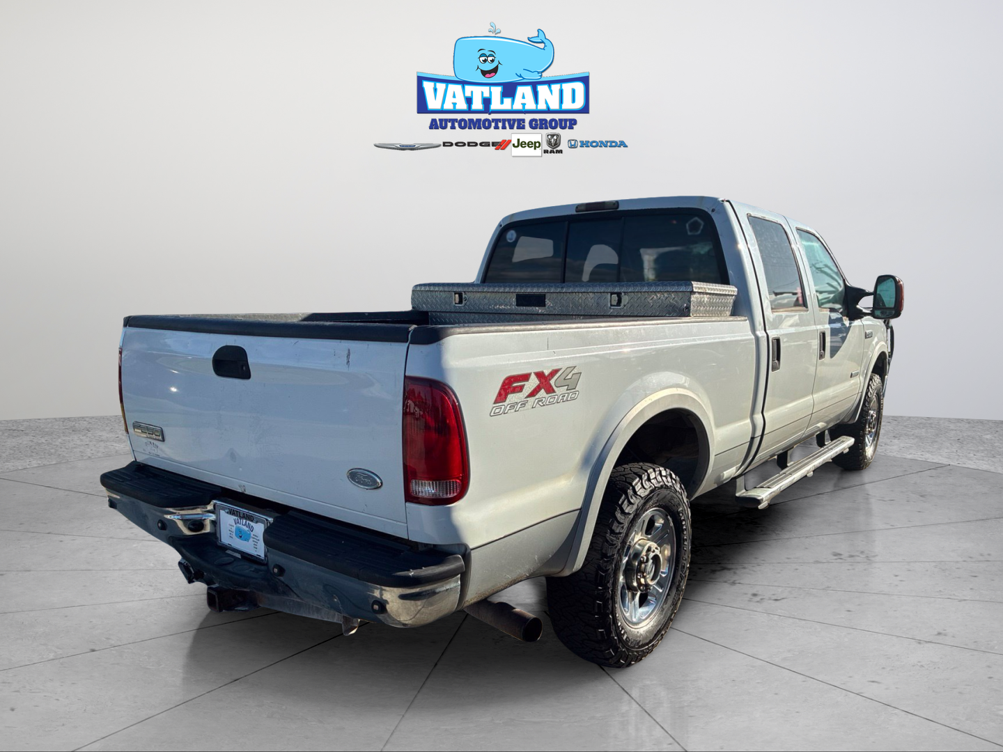 Used 2005 White Ford Lariat image 5