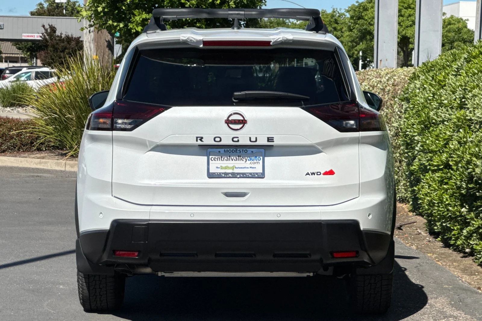 New 2026 Everest White Pearl TriCoat Nissan Rock Creek® image 5