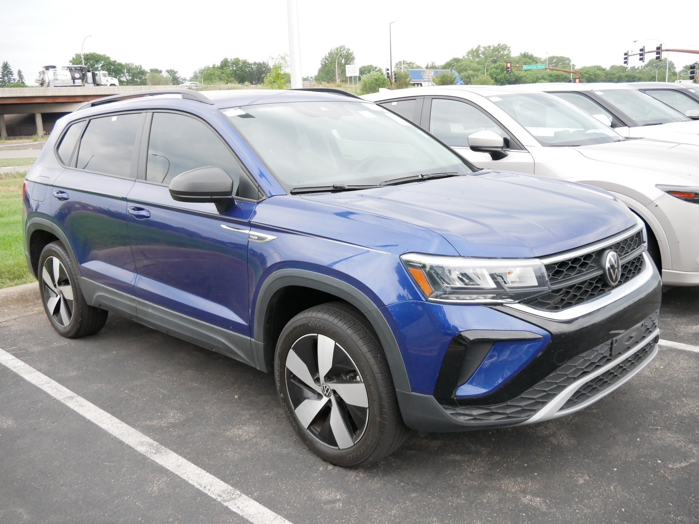 Used 2024 Dusk Blue Metallic Volkswagen S image 4