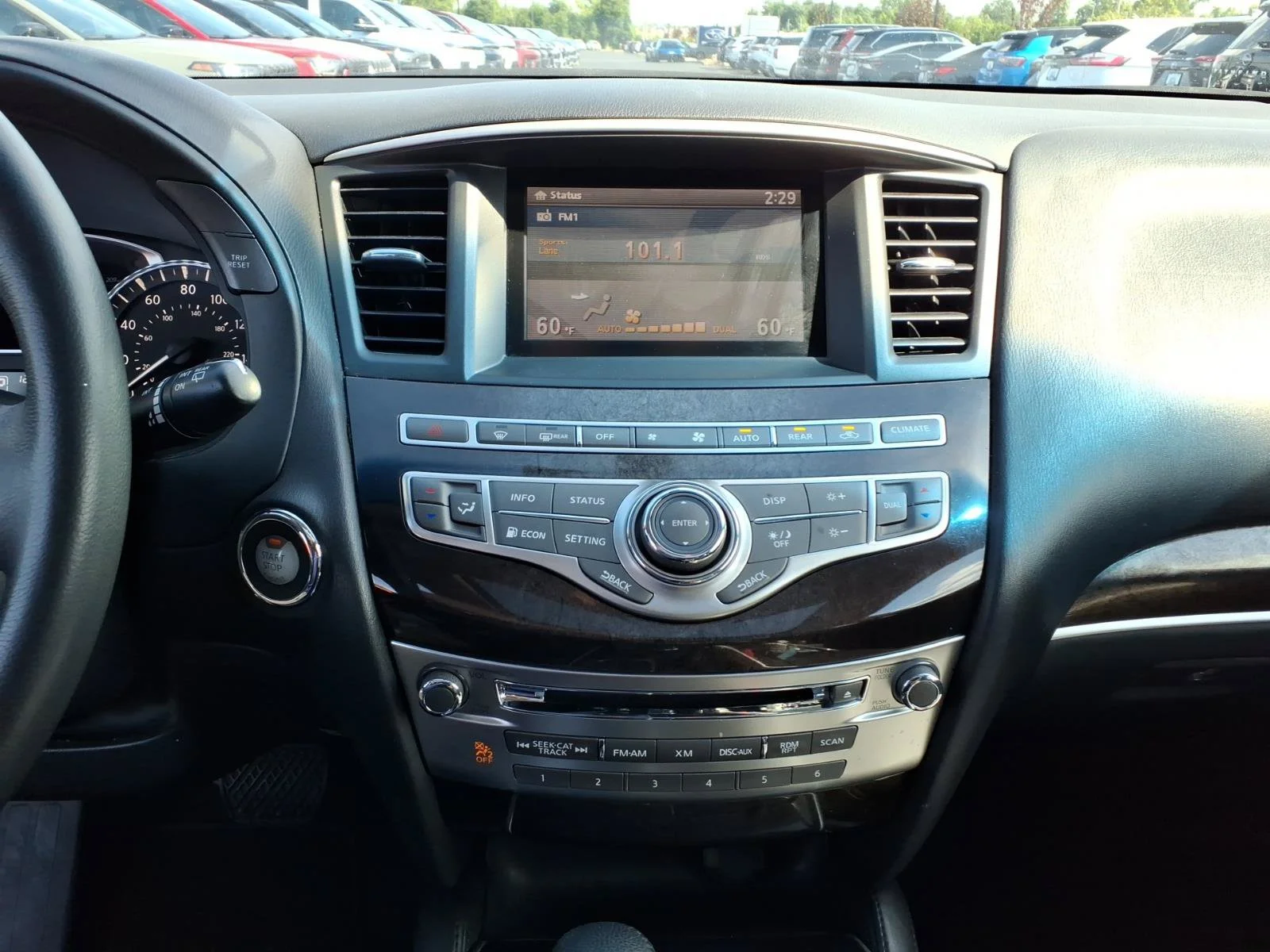 Used 2015 Majestic White INFINITI Base image 9