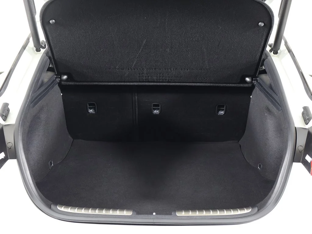 Used 2019 White Kia GT2 image 26