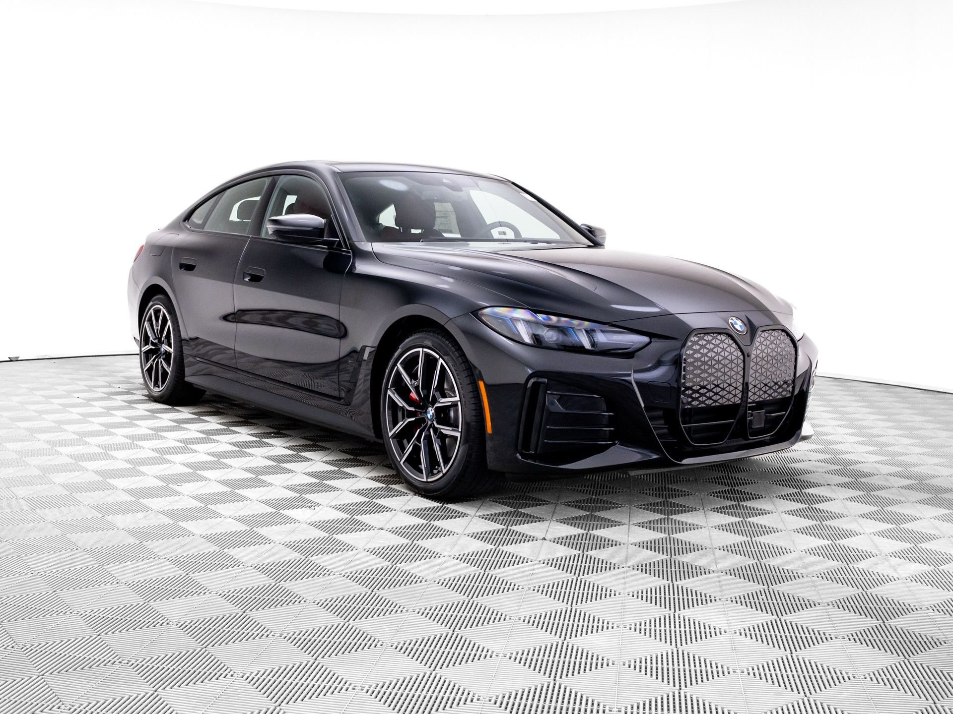 New 2026 Black Sapphire Metallic BMW xDrive40 image 9