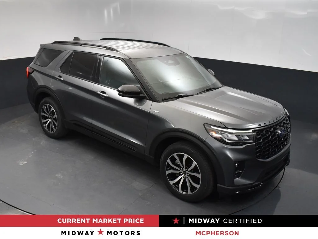2025 Ford Explorer ST-LINE 4WD (PL535)'s photo