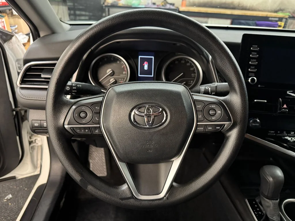 Used 2024 White Toyota LE image 18