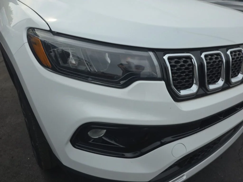 Used 2023 White Jeep Limited image 14