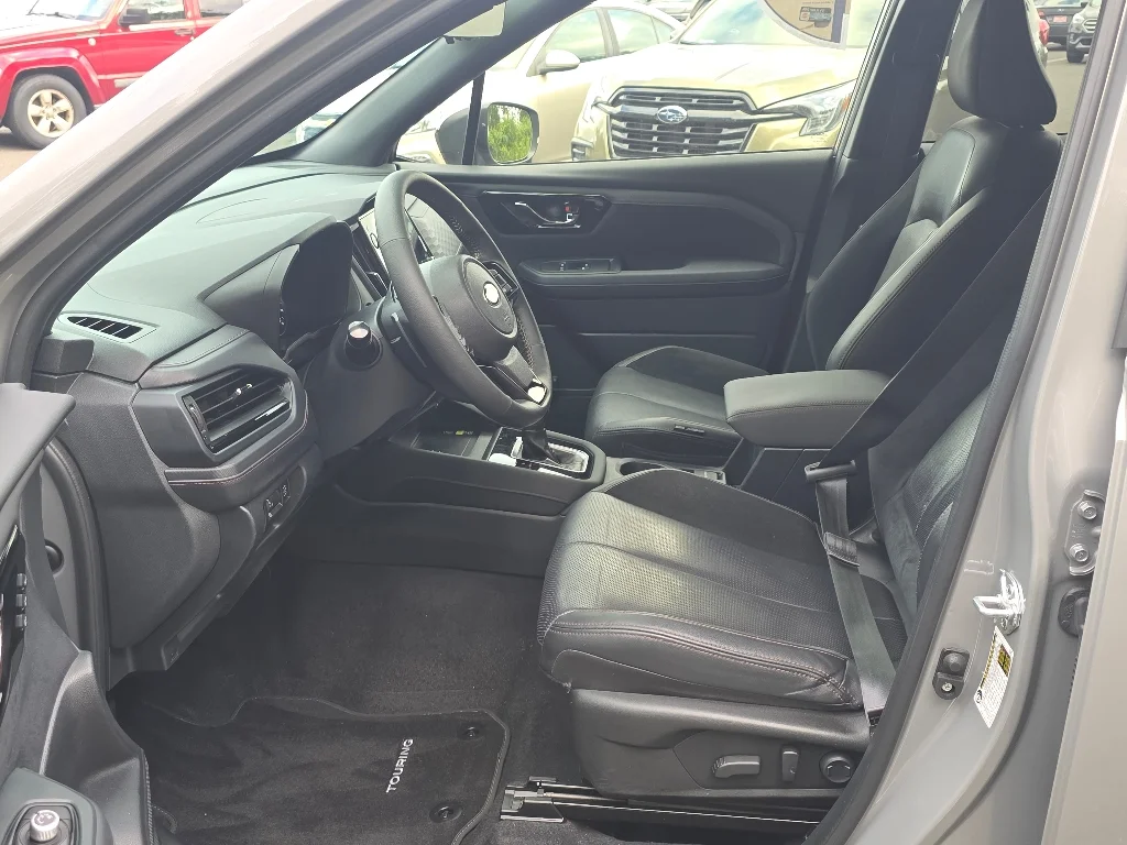 2025 Subaru Forester Touring - Photo 33
