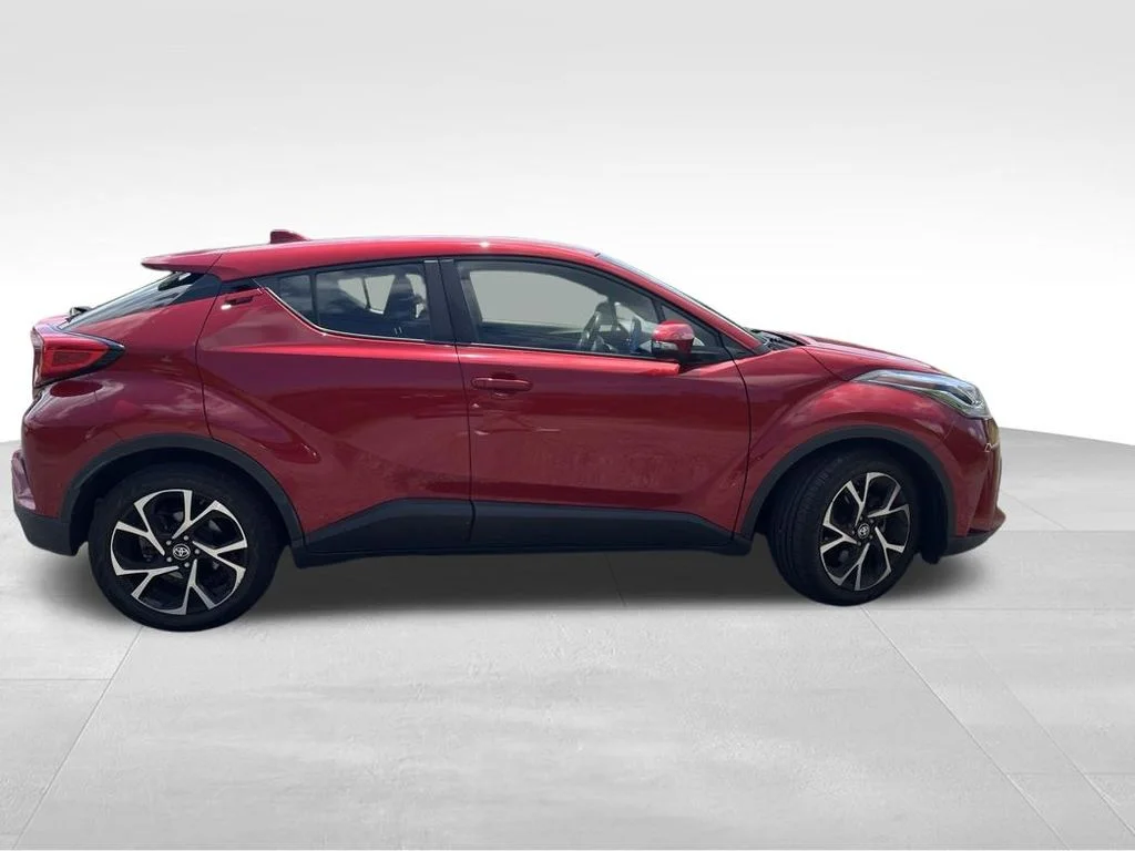 Used 2021 Red Toyota XLE image 12