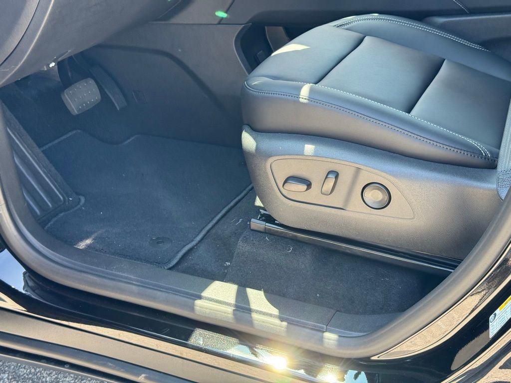 2026 GMC Acadia Elevation - Photo 19