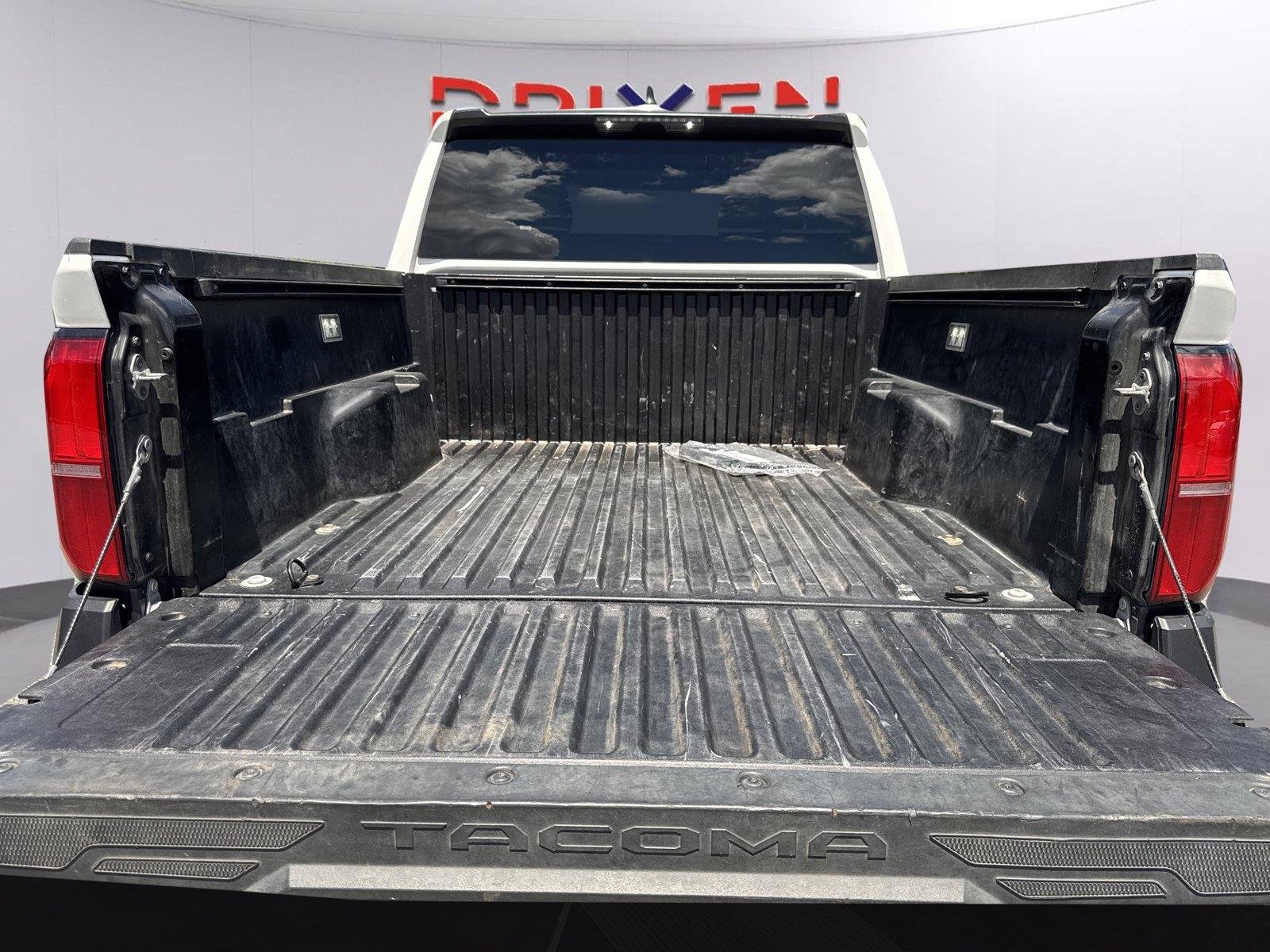 Used 2025 Ice Cap Toyota SR image 25