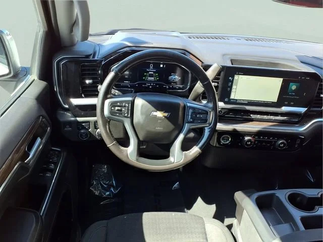 Used 2023 Summit White Chevrolet LT image 4