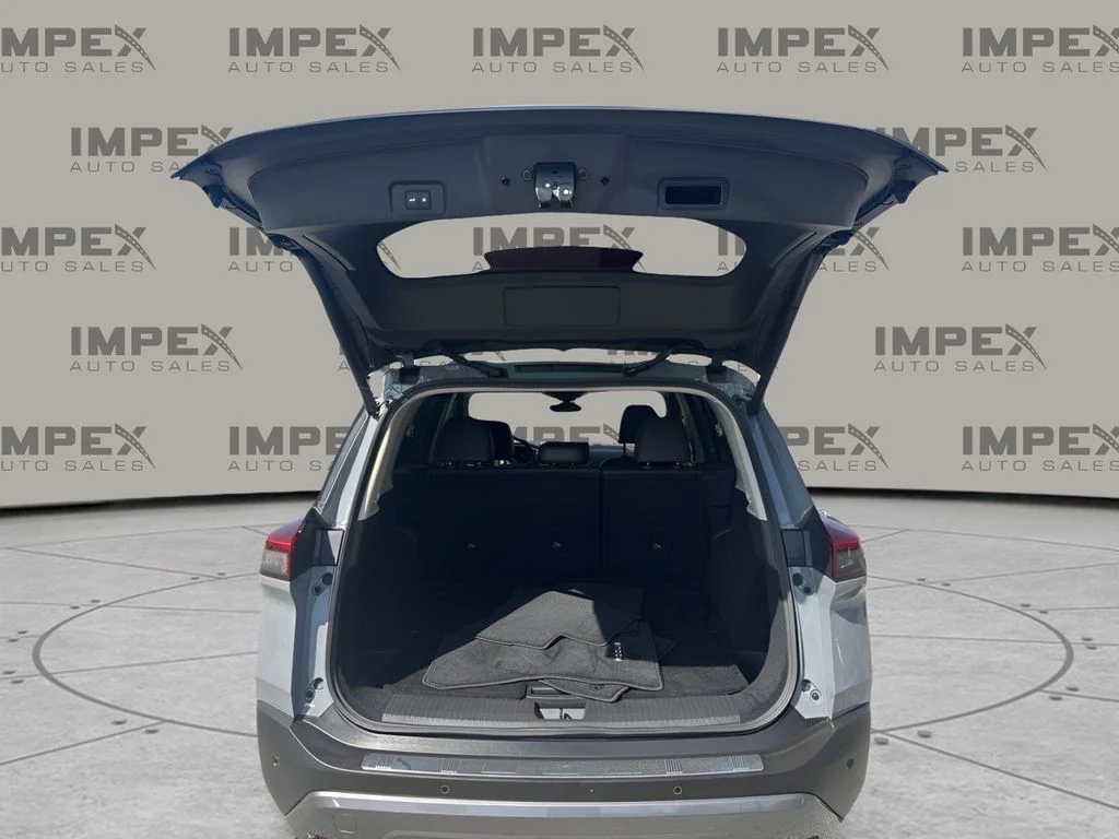 Used 2023 Gray Nissan SL image 28