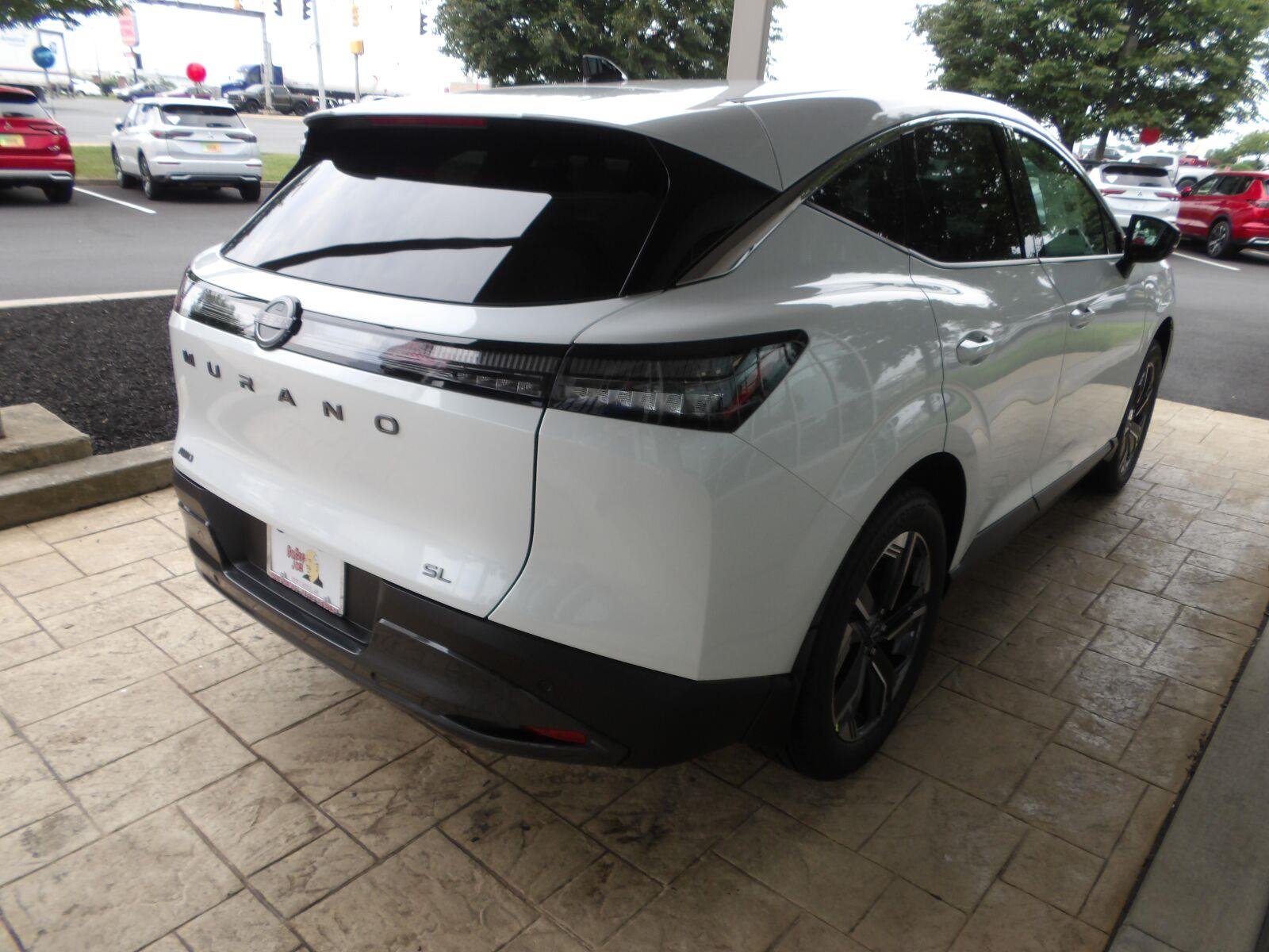 New 2026 Everest White Pearl TriCoat Nissan SL image 7