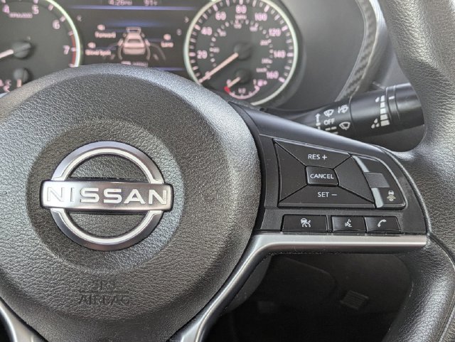 Used 2024 White Nissan SV image 18