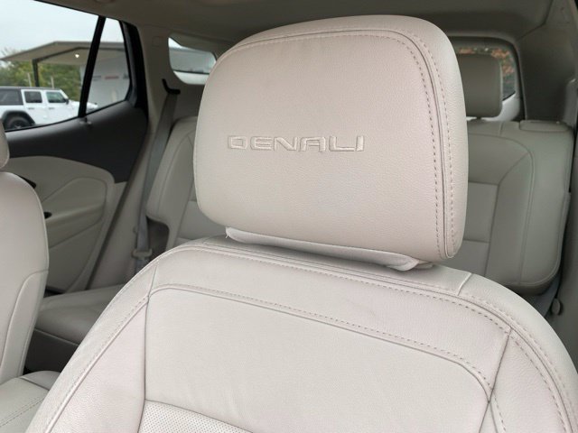 Used 2018 Gray GMC Denali image 34