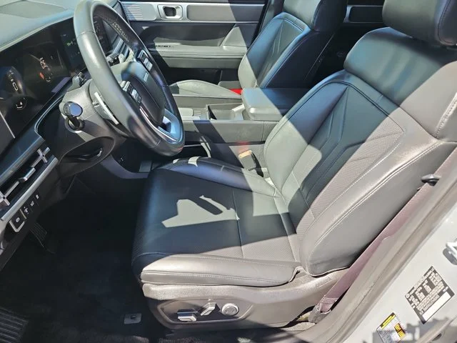 Used 2026 Shimmering Silver Hyundai SEL image 12