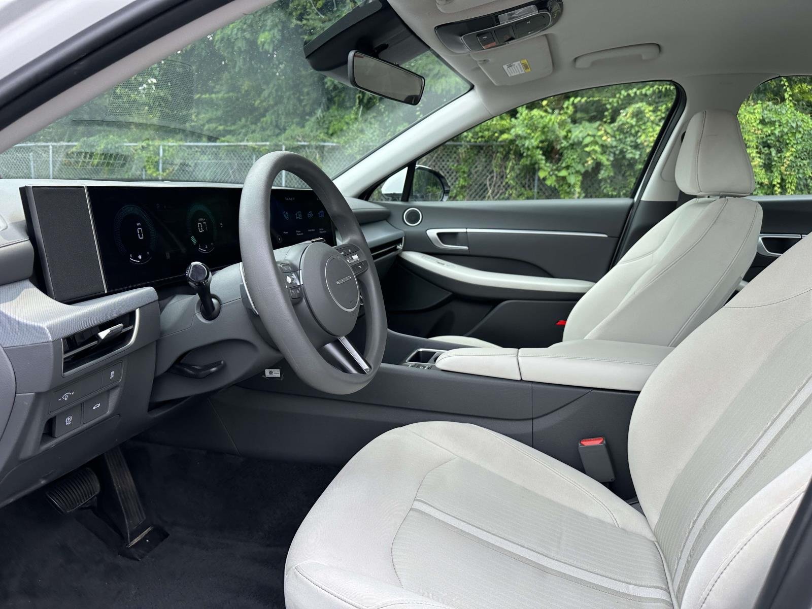 Certified Used 2025 White Hyundai SEL image 22